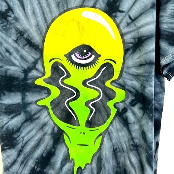 Spencer’s - Tye Dye Bright Melting Alien Head Graphic Short Sleeve T Size Large - Picture 9 of 9